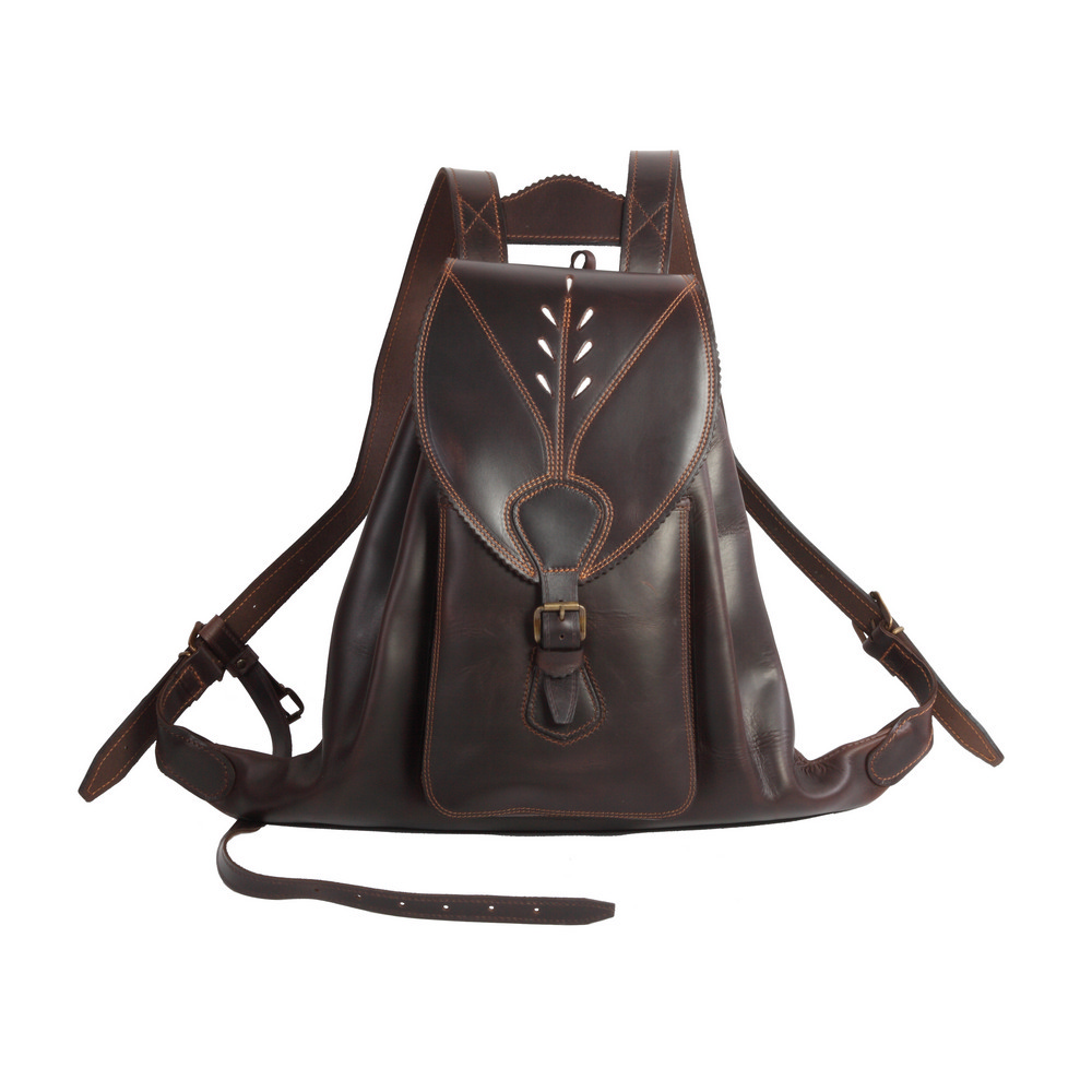 Zurrón de piel de bovino con tapa con incrustaciones en piel blanca y